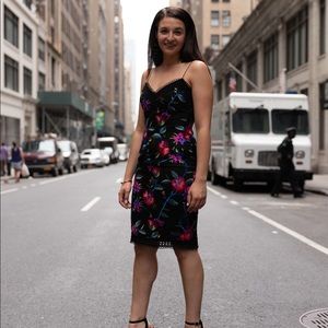 Brand New with Tag Aidan Mattox Black Embroidered Appliqué evening Dress Size 4